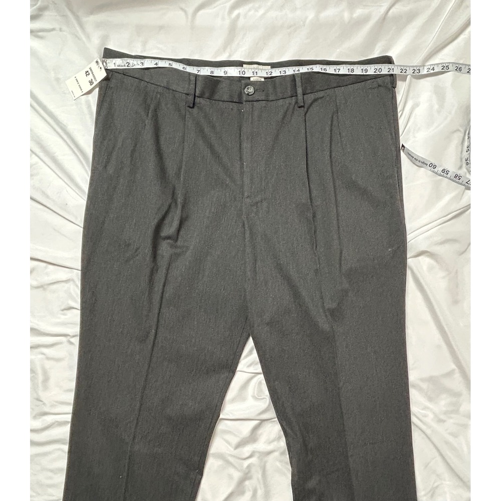 Dockers The Best Pressed Pleated Classic Fit Khaki Pants Charcoal NWT Mens 42x30 - Picture 16 of 16